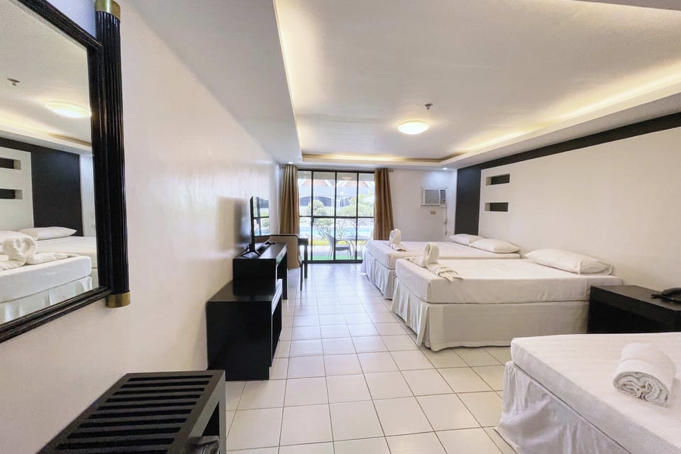 Family Room | Free WiFi, bed sheets