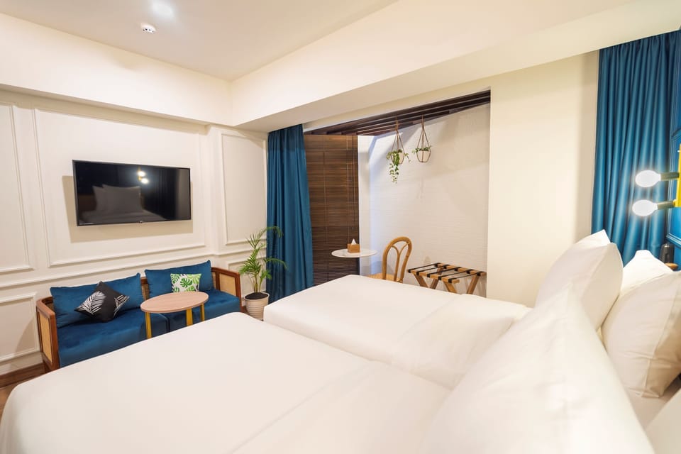 Double or Twin Room | In-room safe, desk, blackout drapes, soundproofing