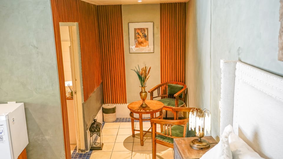 Superior Queen Room | Premium bedding, down comforters, pillowtop beds, minibar
