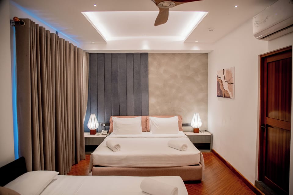 Deluxe Triple Room | In-room safe, free WiFi, bed sheets