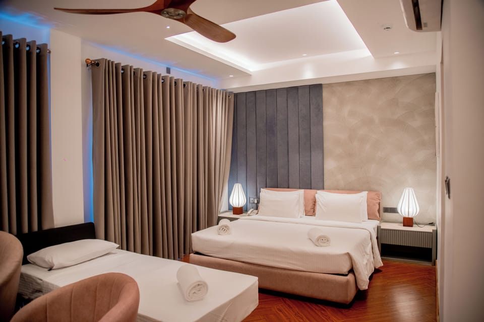 Deluxe Triple Room | In-room safe, free WiFi, bed sheets