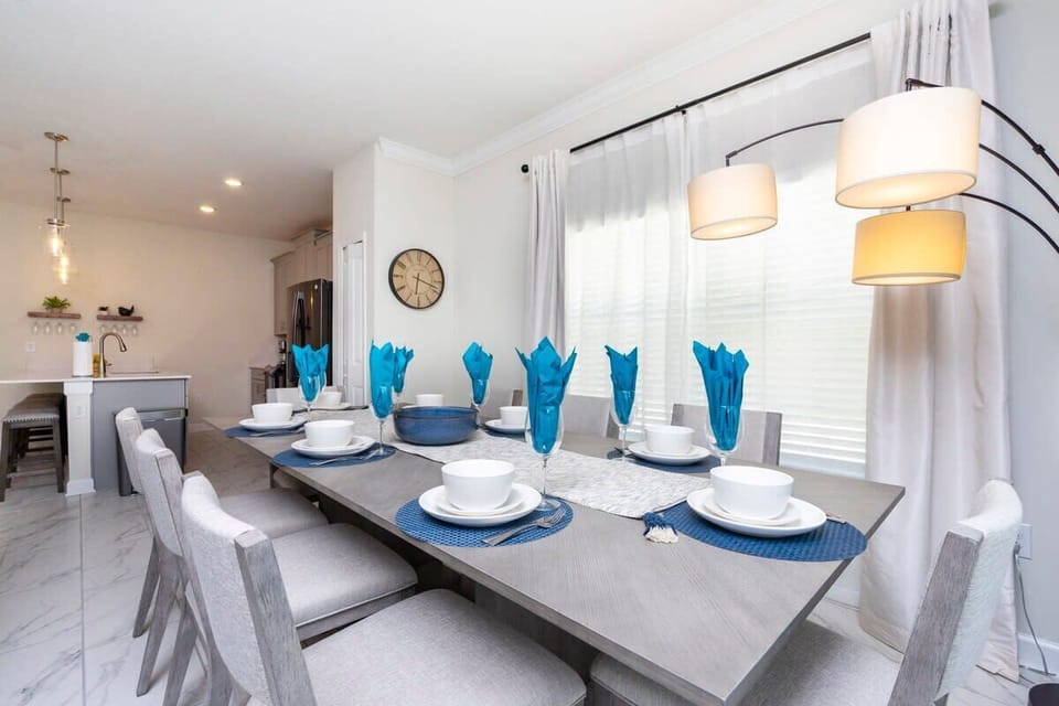 Townhome | Dining room