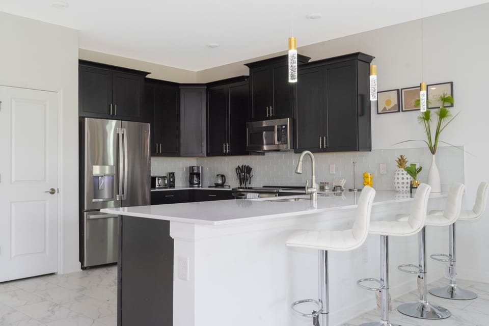 House | Private kitchen | Full-size fridge, microwave, oven, stovetop