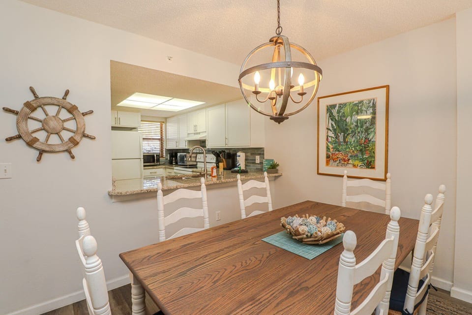 St. Augustine Beach Rentals Dining Room