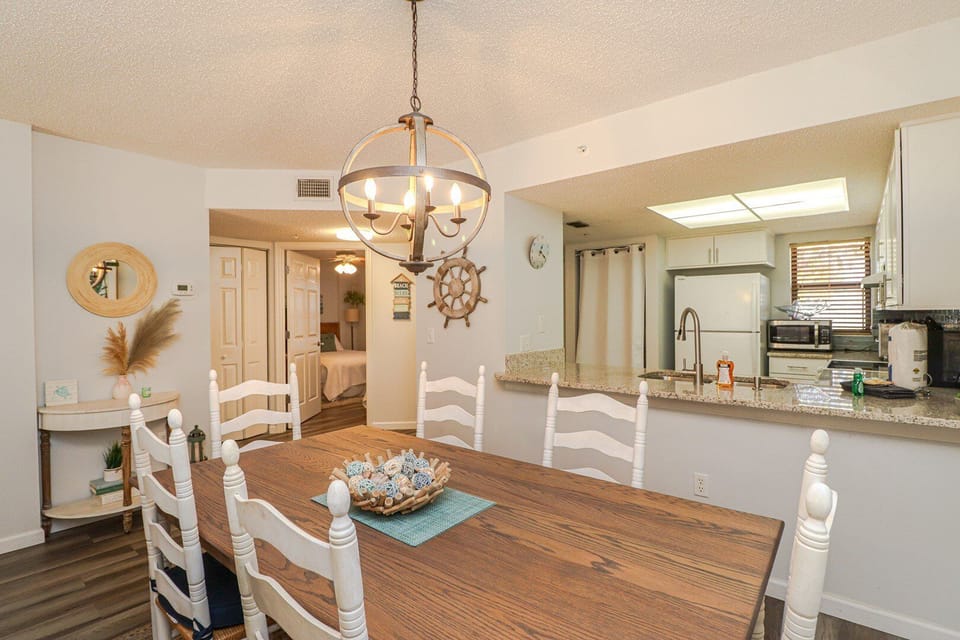 St. Augustine Beach Rentals Dining Room