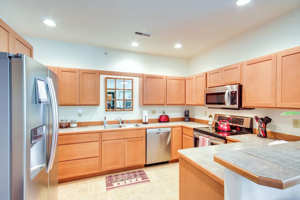 Kitchen | Cooking Basics Provided