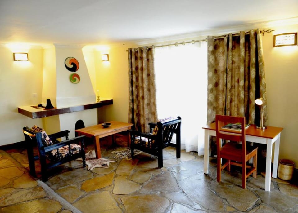 Family Room | Blackout drapes, WiFi (free), bed sheets