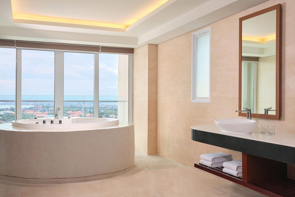 Suite, 1 Bedroom | Bathroom | Shower, rainfall showerhead, free toiletries, hair dryer