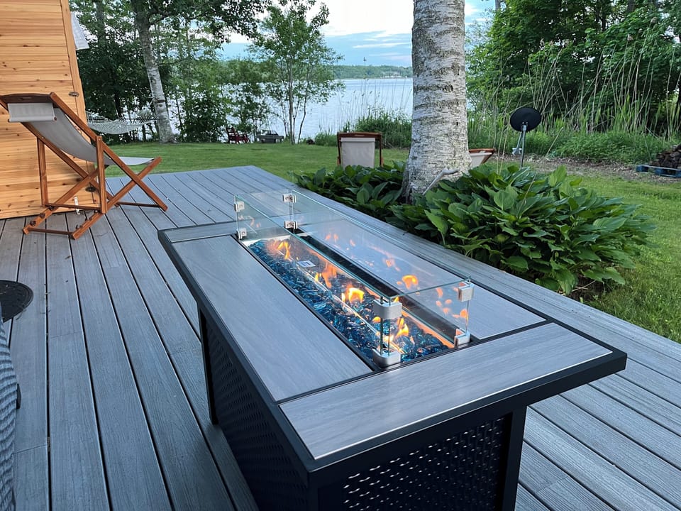 Enjoy the fire place in the evenings. 