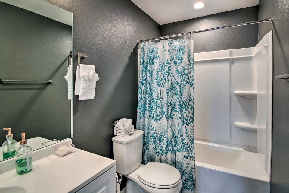 Full Bathroom