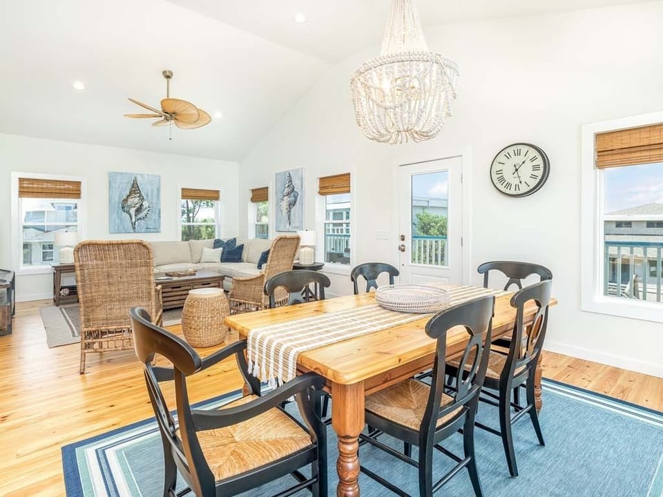 House, Multiple Beds, Balcony, Partial Sea View | Dining