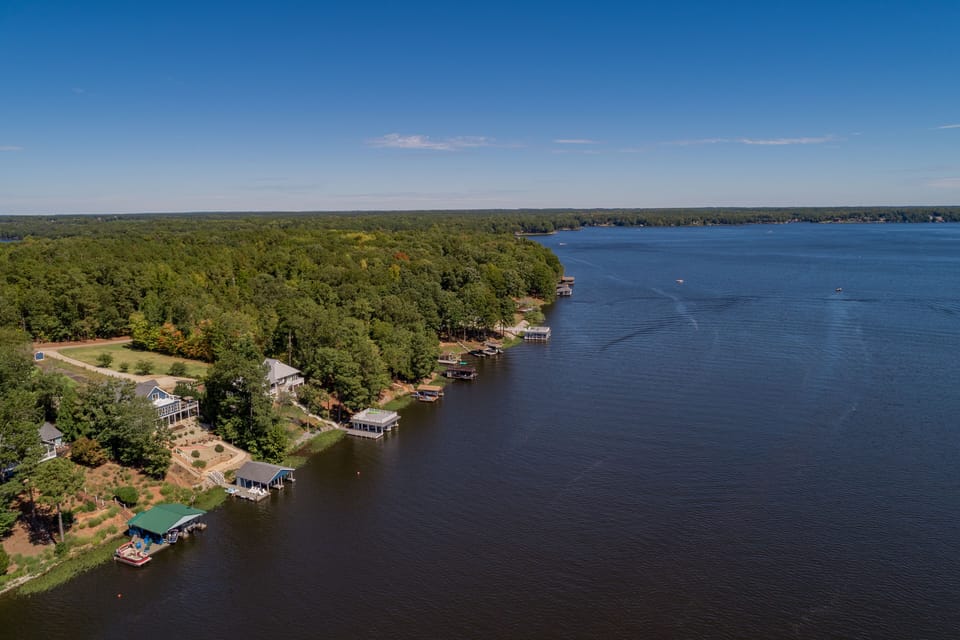MAIN LAKE between mile marker 14 and 15 with 180 degree views.