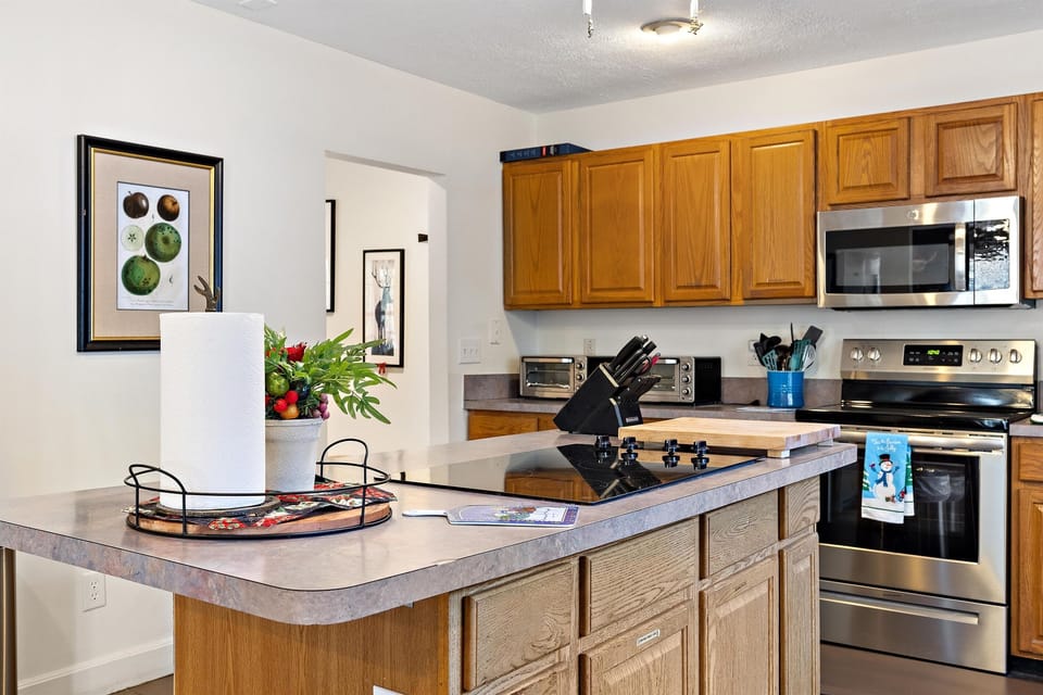 Walk the kitchen one more time — counters everywhere you turn, prep stations on both sides, nothing in your way mid-recipe.