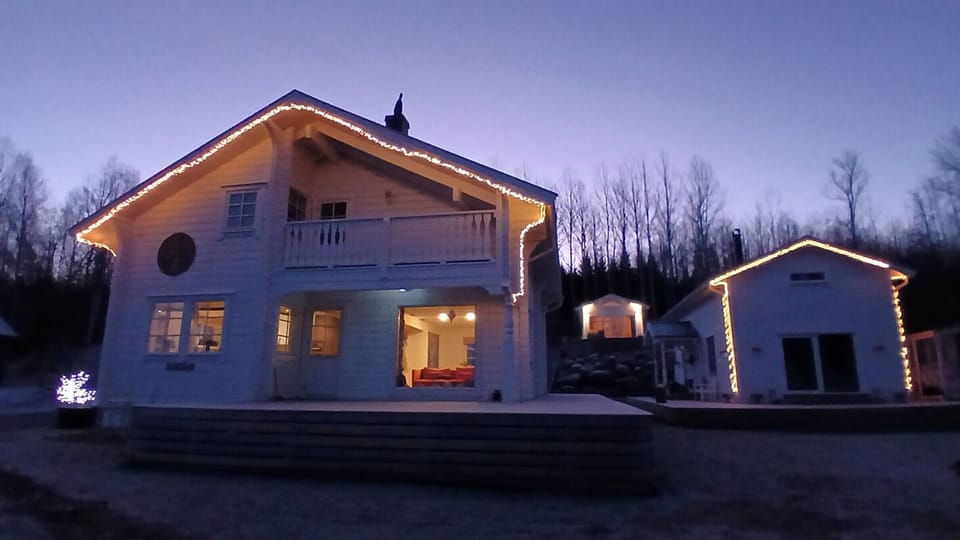 Cabin | Exterior