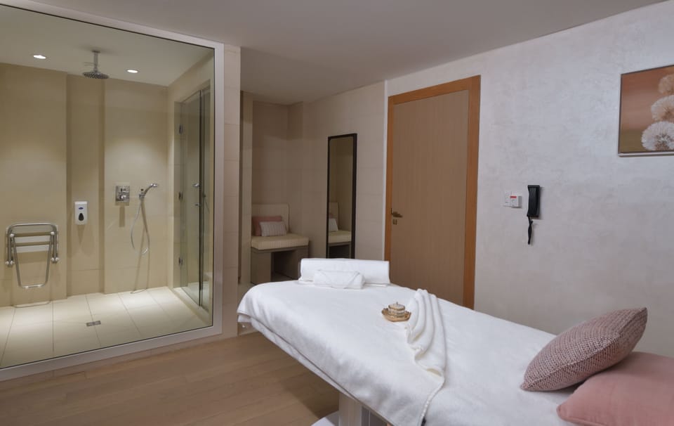 Turkish bath, body treatments, hot stone massages, deep-tissue massages