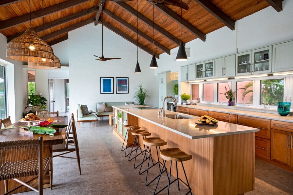 Dining area and kitchen island with AC