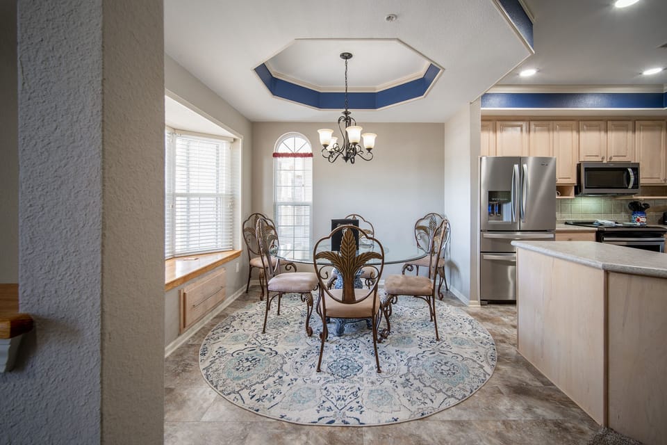 Dining Area - Table for Six