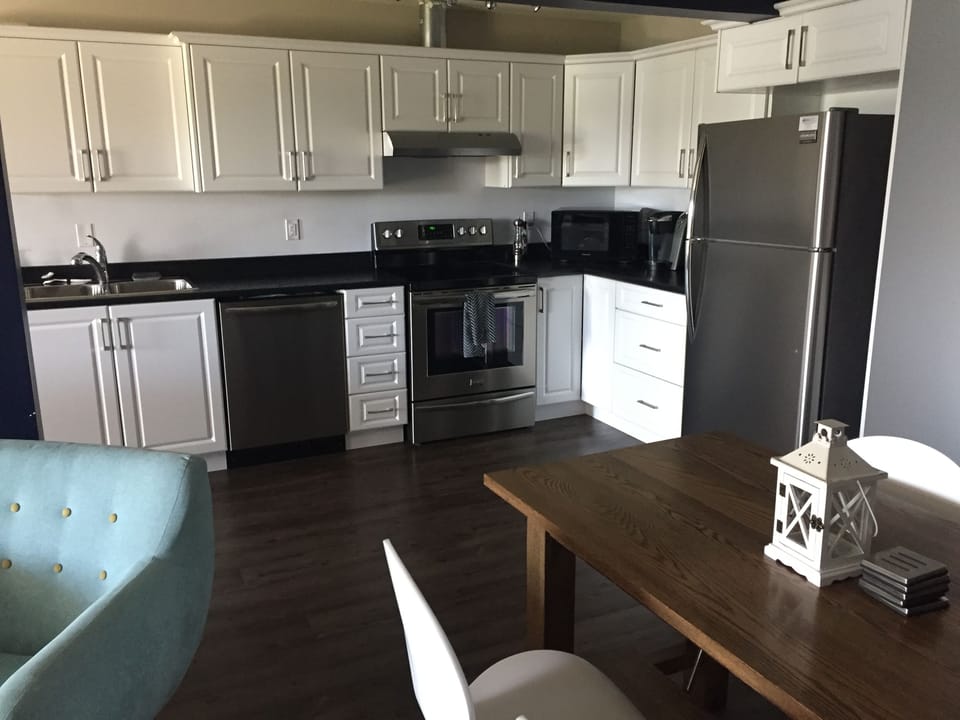 Spacious kitchen 