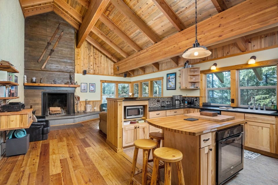 "The fully stocked kitchen made for easy meal prep and the hot tub was a hit. Plenty of space for everyone to spread out" - Michael