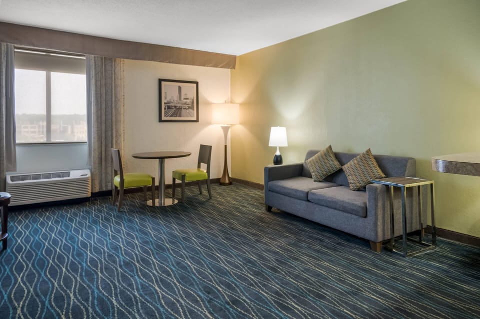 Suite, 1 King Bed, Non Smoking | Premium bedding, down comforters, desk, blackout drapes