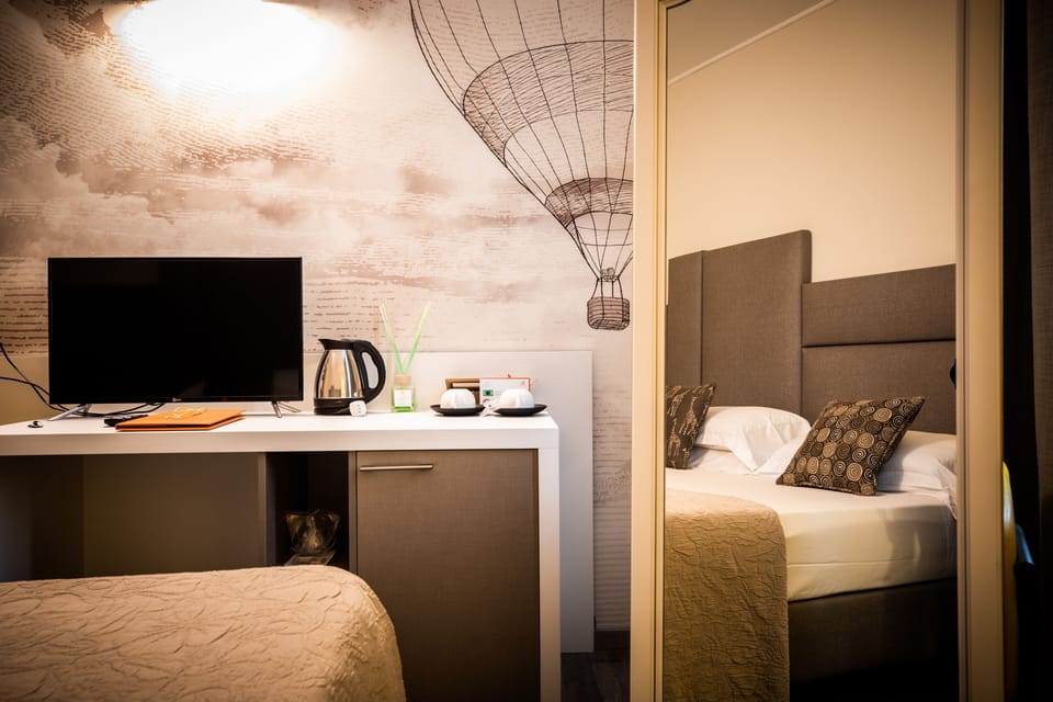 Deluxe Double Room | Minibar, in-room safe, desk, soundproofing