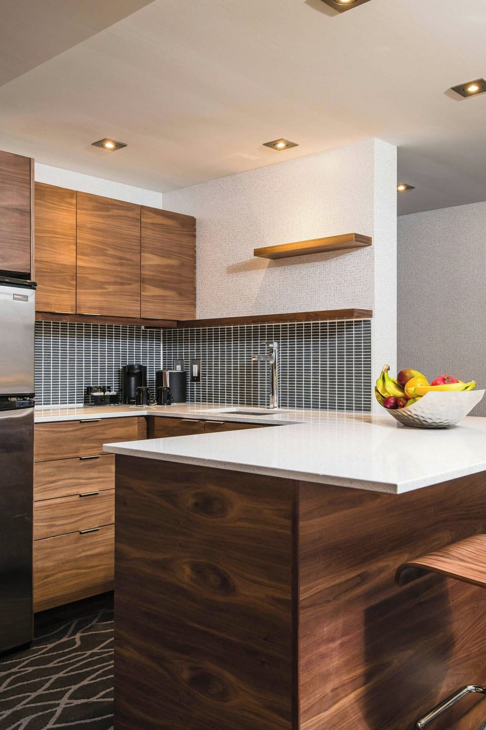 Studio Suite, 1 King Bed with Sofa bed | Private kitchen | Fridge, coffee/tea maker