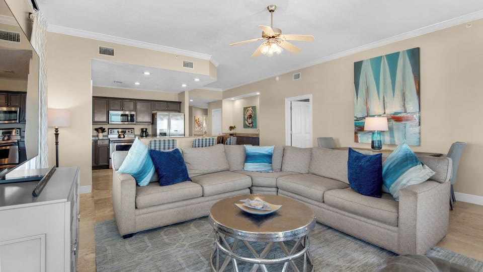 Legacy 304 - Living area