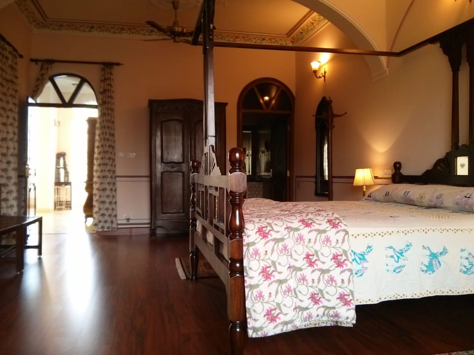 Premium bedding, minibar, individually decorated, individually furnished