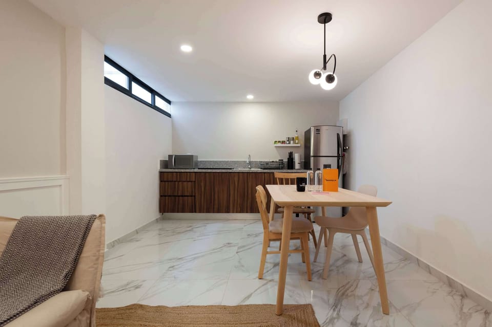 Cozy and modern dining room