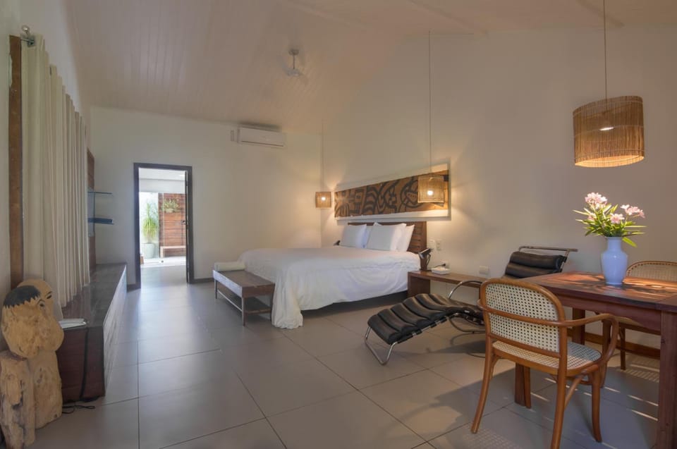 Minibar, in-room safe, blackout drapes, free WiFi