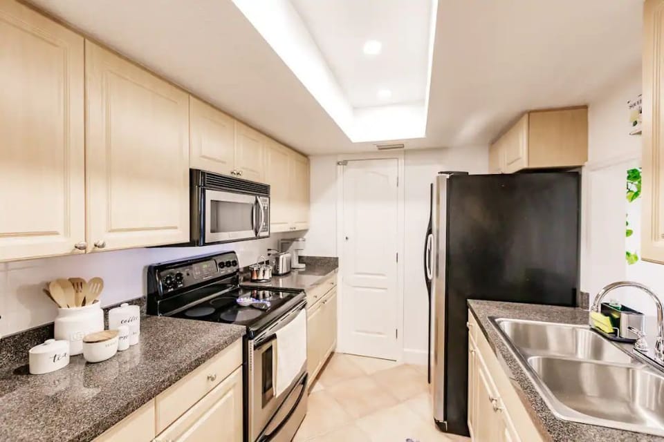 Fully equipped kitchen 