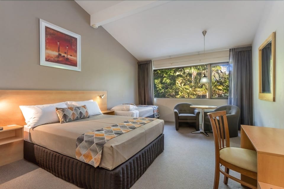 Classic Twin Room | Desk, blackout drapes, soundproofing, iron/ironing board
