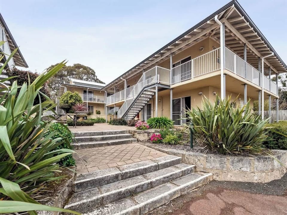Set within a quiet apartment complex with landscaped gardens, the property offers a welcoming base just moments from Margaret River's town centre.