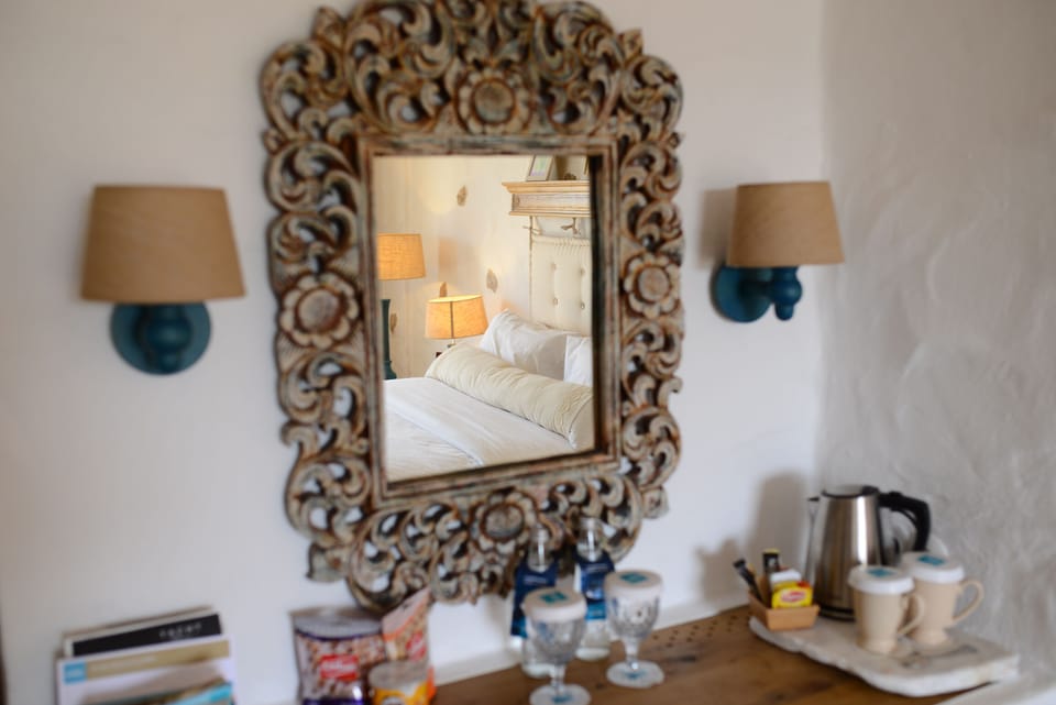 Egyptian cotton sheets, premium bedding, pillowtop beds, minibar