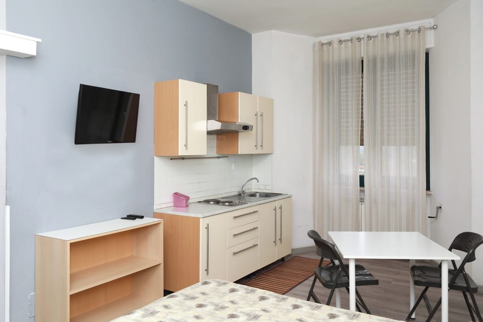 Classic Studio | Down comforters, WiFi (free), bed sheets