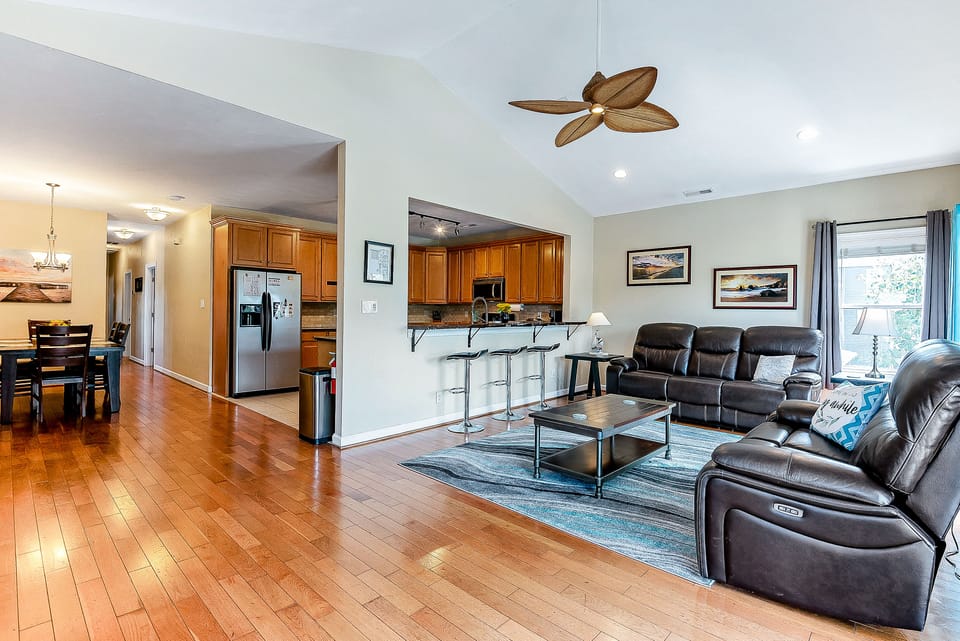 Spacious, open plan living area, perfect for getting the family together!