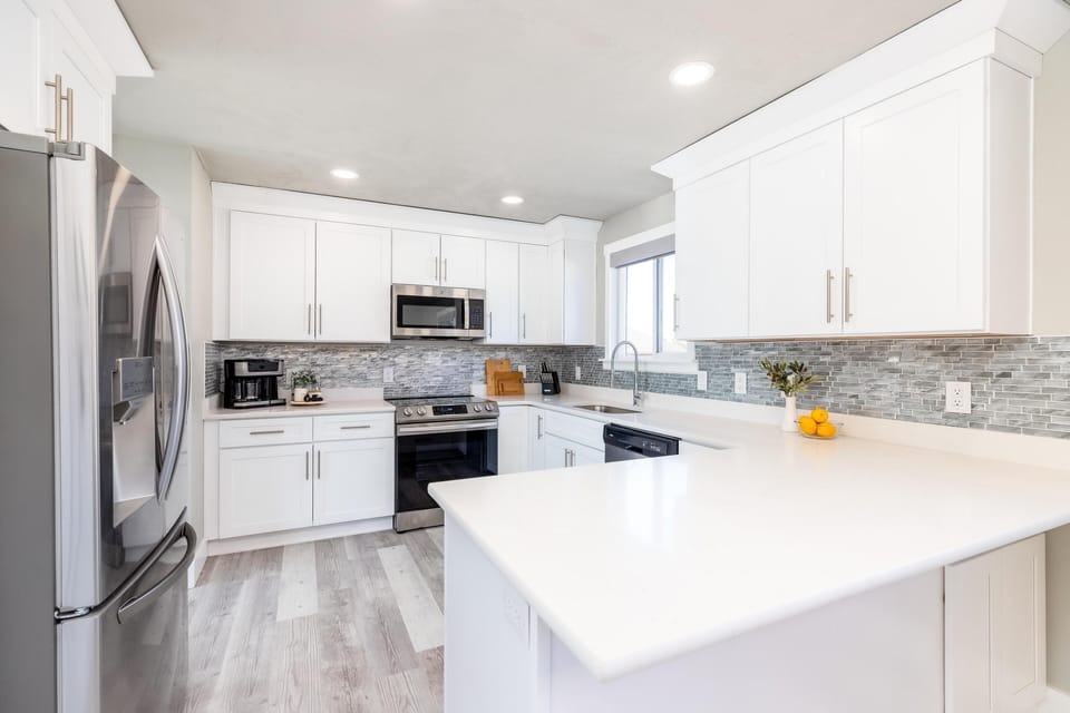 New big fridge and all the kitchen essentials you could need during your stay here. 