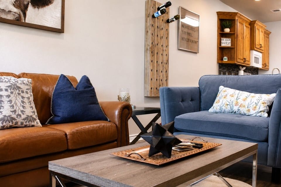 Modern/western decor throughout the home