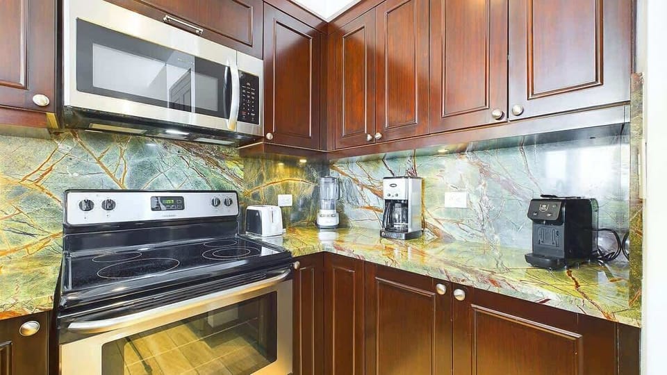 Fully equipped kitchen