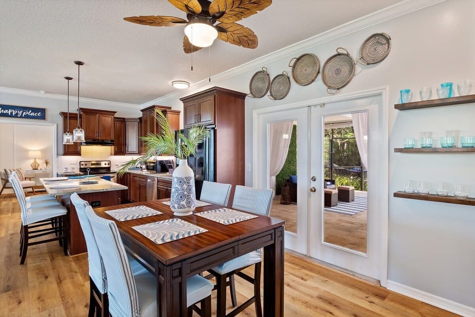 Expandable dining area will seat 8 guests