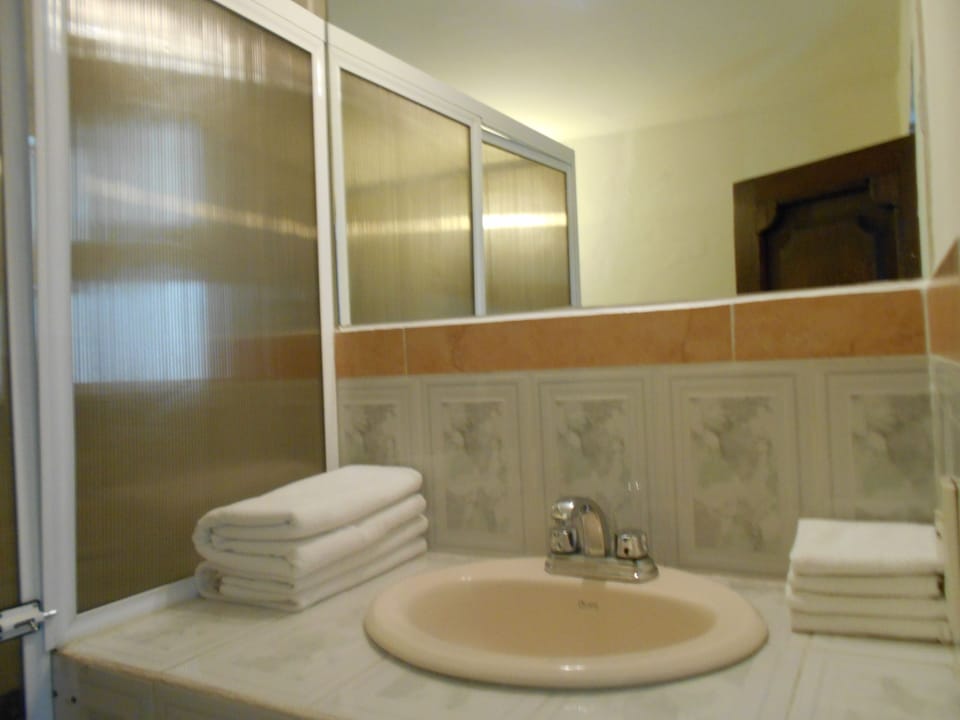 Hosting House Express Hotel in Morelia