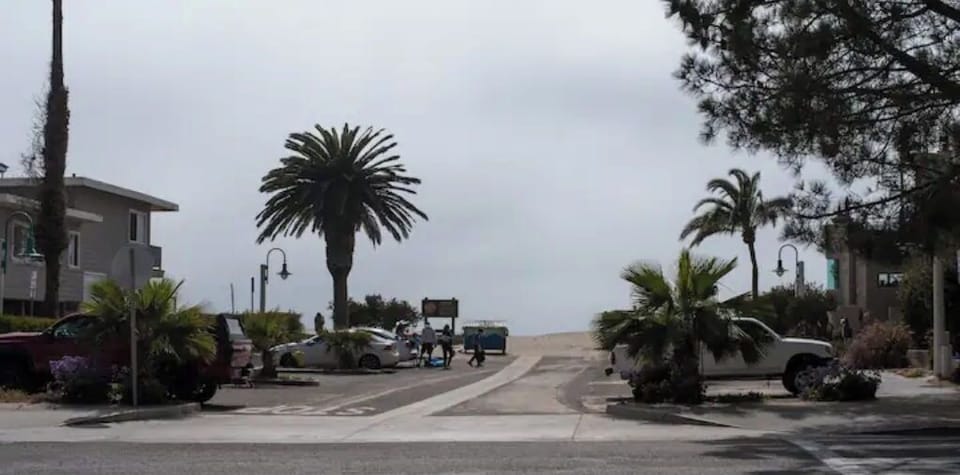 Beach access right across the quiet street! 