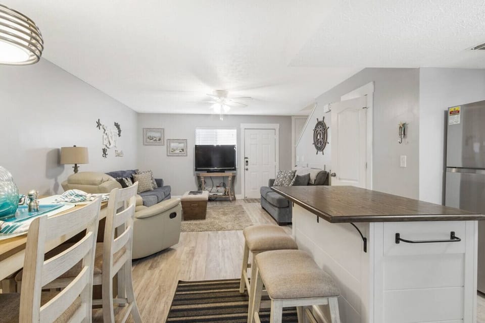 First Floor Dining Area