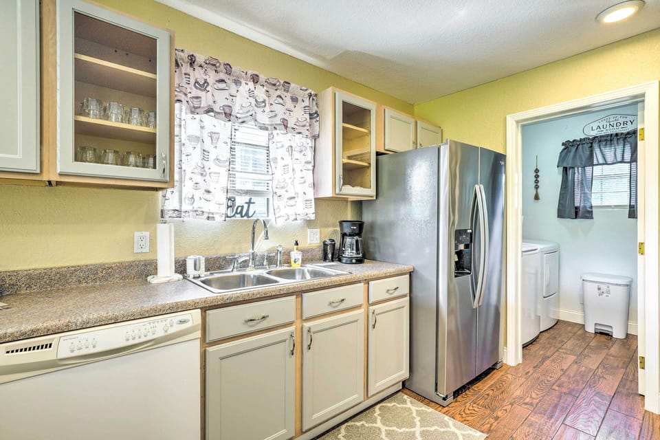 Kitchen | Cooking Basics Provided