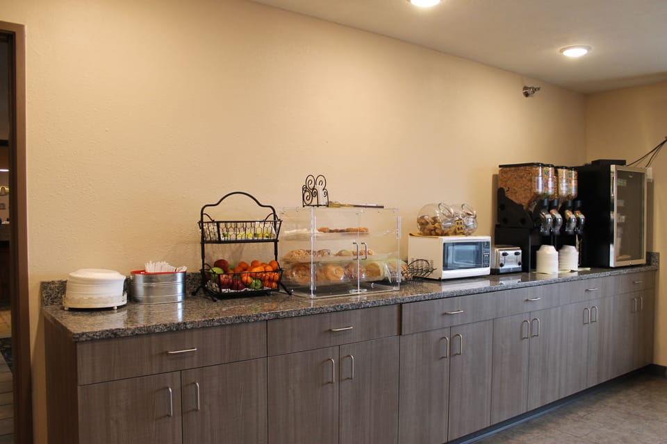 Free daily self-serve breakfast