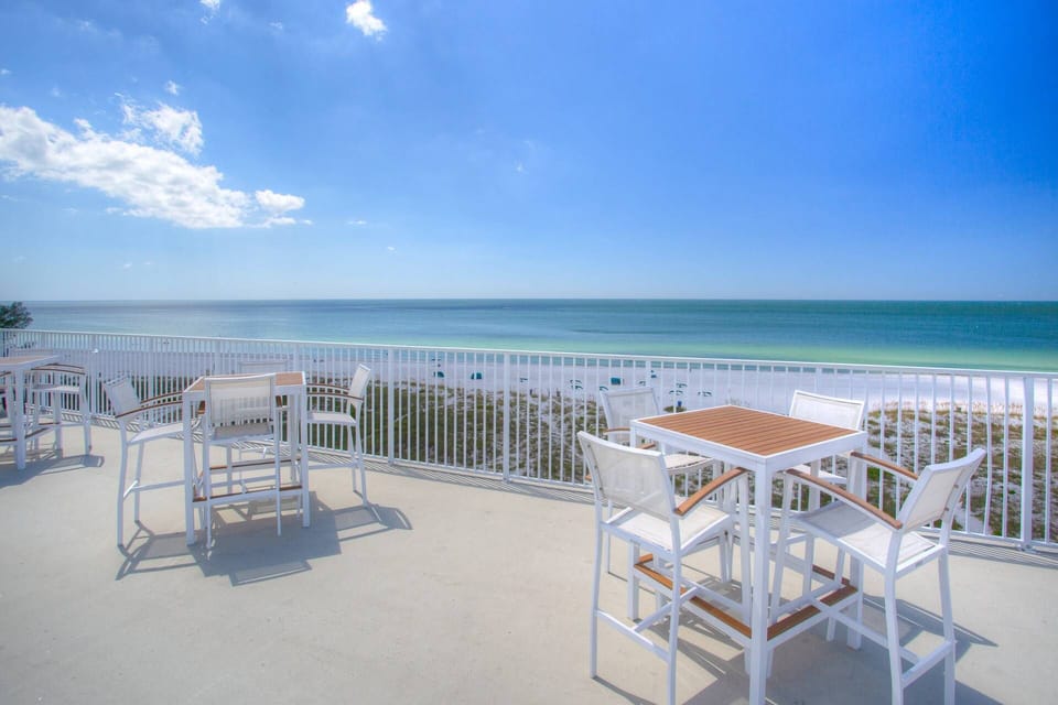 Rooftop Seating with a Beachfront View