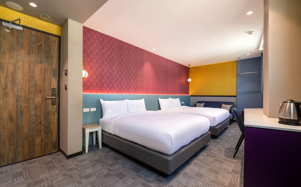 Standard Quadruple Room | In-room safe, desk, blackout drapes, WiFi