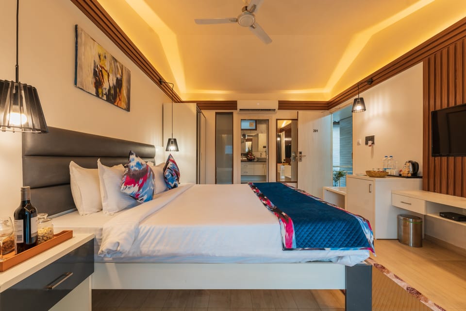 Minibar, in-room safe, blackout drapes, soundproofing