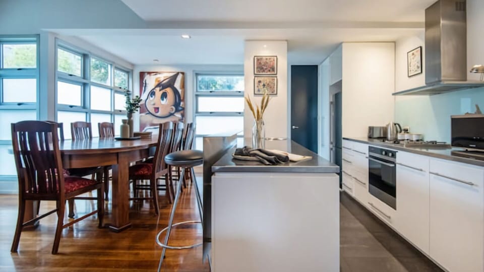 Fully equipped kitchen