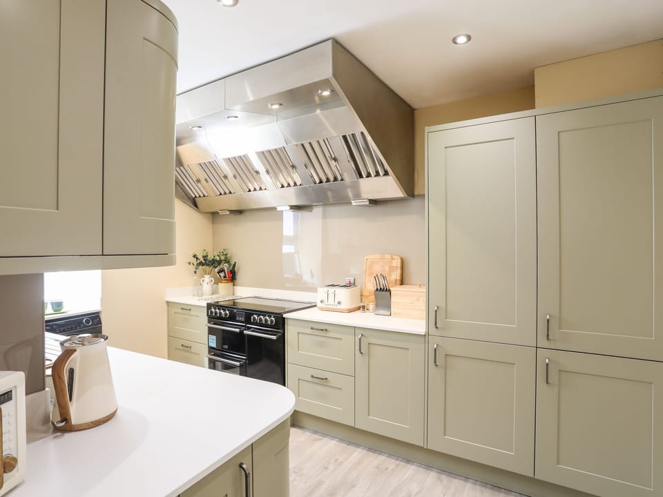 Fridge, dishwasher, electric kettle, toaster
